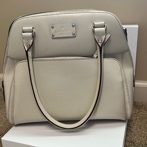 Kate Spade purse- almost perfect condition